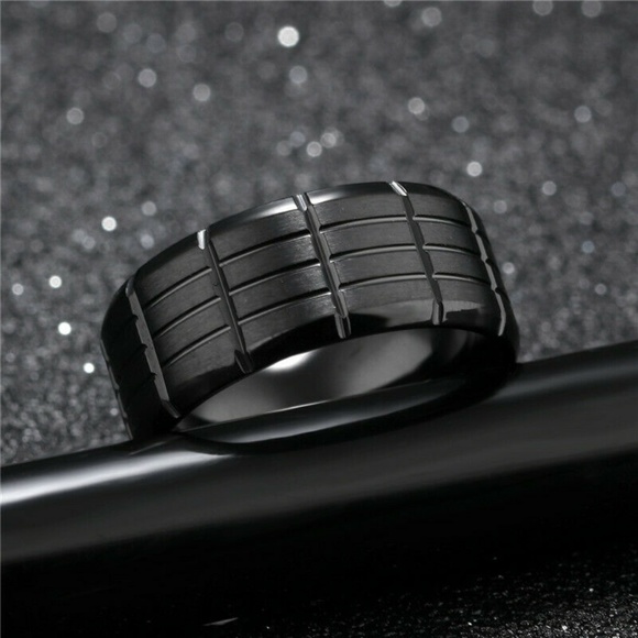 Men&Women Black Stainless Steel Titanium Band Ring - Picture 3 of 5
